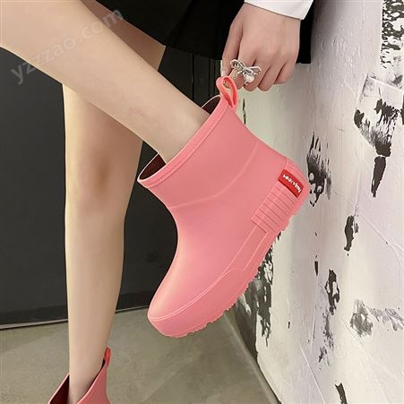 日系雨鞋女款时尚外穿套鞋轻便防水胶鞋新款工作防滑成人短筒雨靴